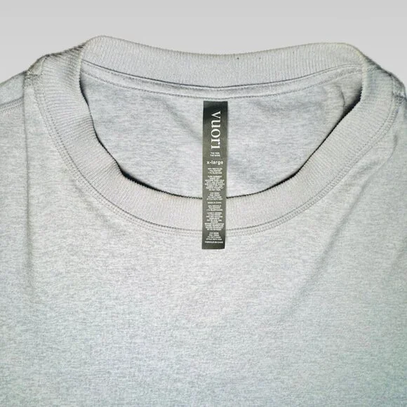 vuori Men's Ponto Performance Crew in Platinum Heather - XL - Picture 9 of 16